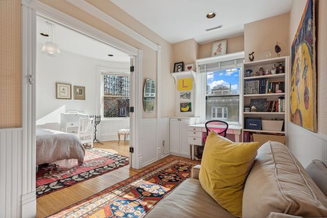 168 W Eugenie Street, Chicago, IL 60614