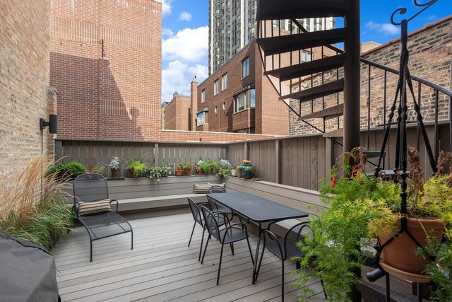 168 W Eugenie Street, Chicago, IL 60614