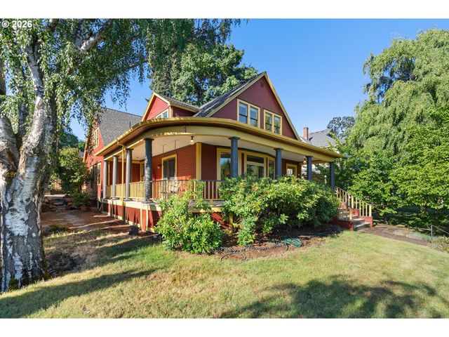 811 OAK St, Hood River, OR 97031