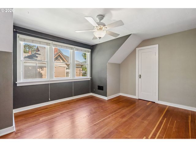 811 OAK St, Hood River, OR 97031