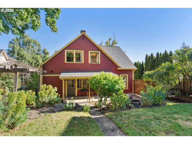 811 OAK St, Hood River, OR 97031