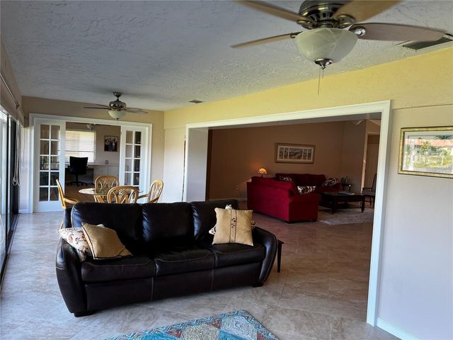 5581 GOLF POINTE DRIVE, Sarasota, FL 34243