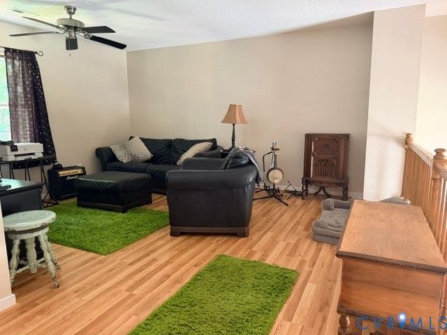3020 Chartwood Dr, Sandston, VA 23150