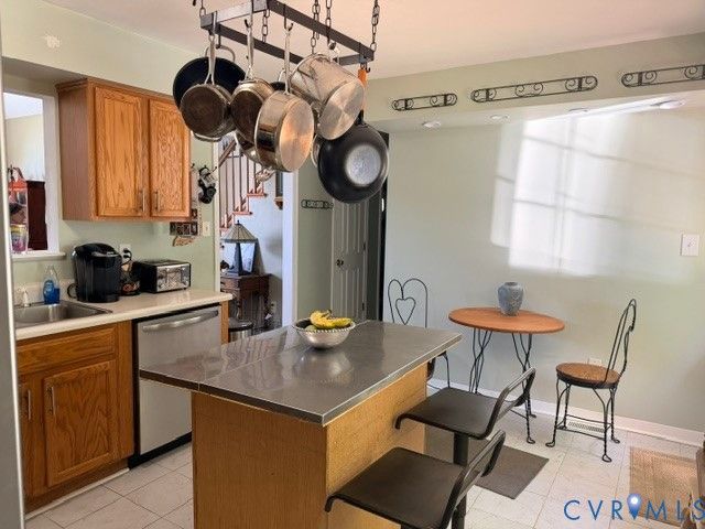 3020 Chartwood Dr, Sandston, VA 23150