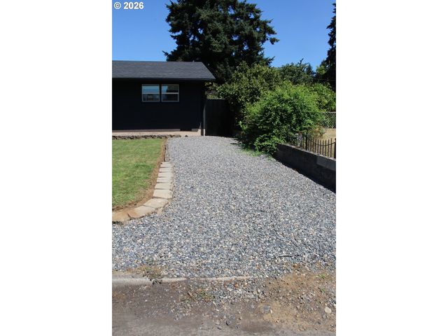 13611 Se LINCOLN Ct, Portland, OR 97233