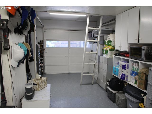 13611 Se LINCOLN Ct, Portland, OR 97233