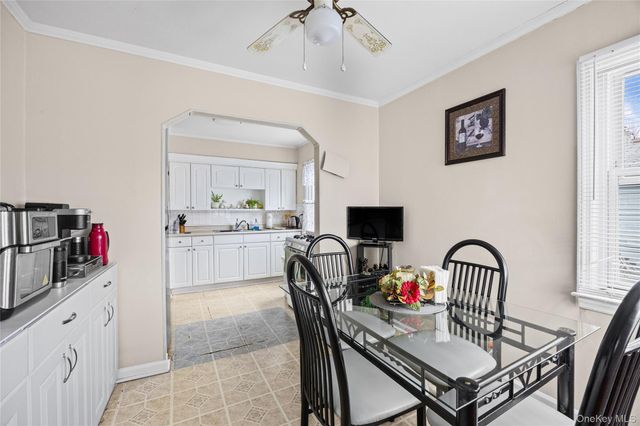 282 Caryl Drive, Lawrence, NY 11559