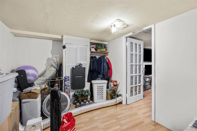 282 Caryl Drive, Lawrence, NY 11559