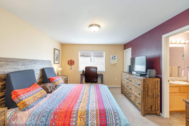 1720 W BRIAR Ln, Spokane, WA 99208