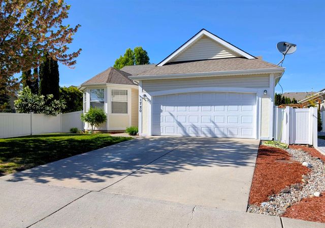 1720 W BRIAR Ln, Spokane, WA 99208