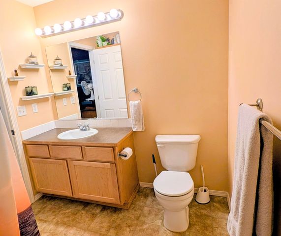 1720 W BRIAR Ln, Spokane, WA 99208