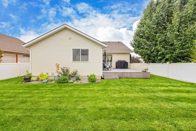 1720 W BRIAR Ln, Spokane, WA 99208
