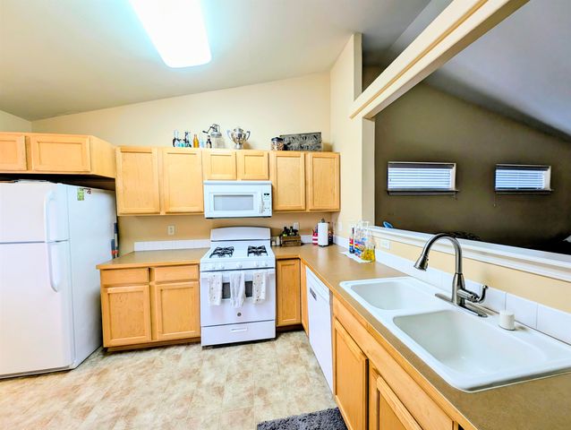 1720 W BRIAR Ln, Spokane, WA 99208