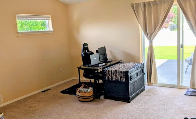 1720 W BRIAR Ln, Spokane, WA 99208