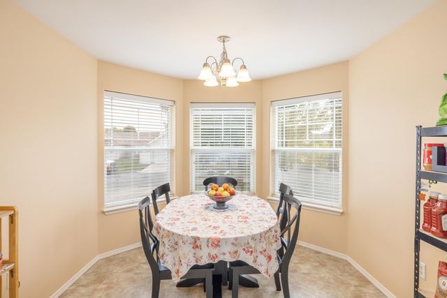 1720 W BRIAR Ln, Spokane, WA 99208