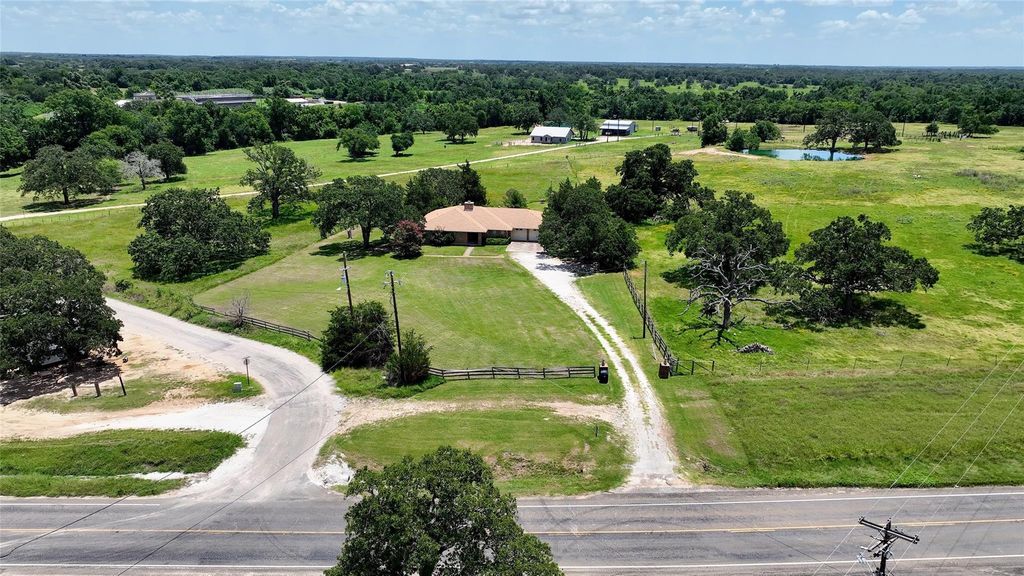577 S FM 487, Rockdale, TX 76567