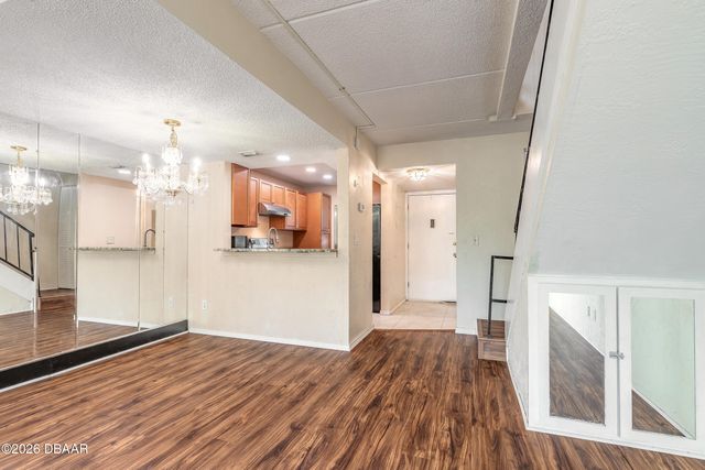 144 S Halifax Ave Apt 8, Daytona Beach, FL 32118