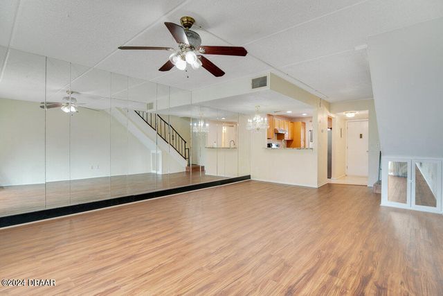 144 S Halifax Ave Apt 8, Daytona Beach, FL 32118