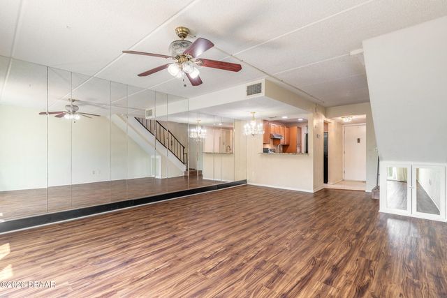 144 S Halifax Ave Apt 8, Daytona Beach, FL 32118
