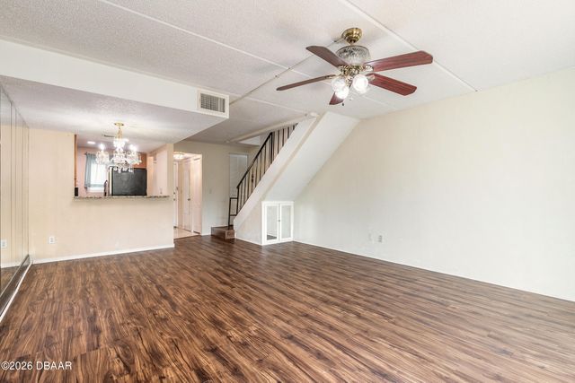 144 S Halifax Ave Apt 8, Daytona Beach, FL 32118