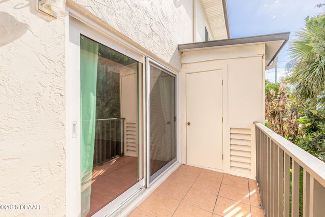 144 S Halifax Ave Apt 8, Daytona Beach, FL 32118