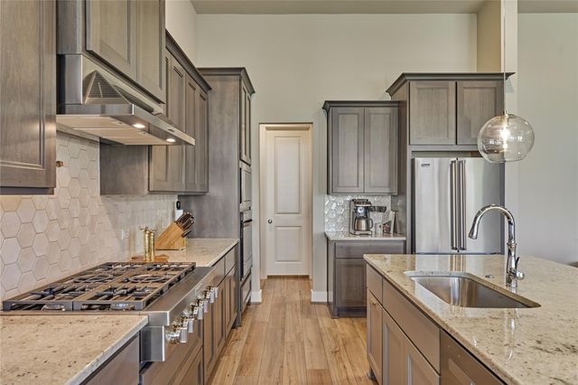 1716 Encino Boulevard, Conroe, TX 77304