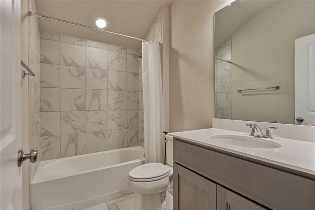 1716 Encino Boulevard, Conroe, TX 77304