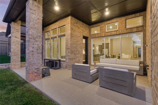 1716 Encino Boulevard, Conroe, TX 77304