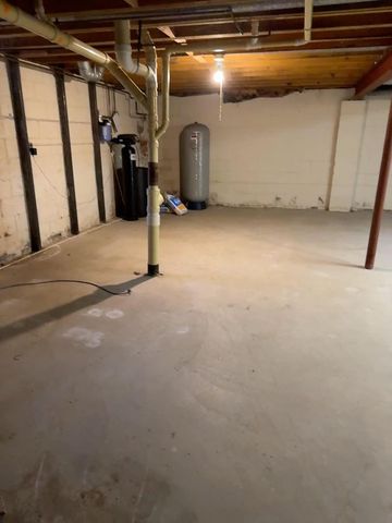 10872 N San Marino DRIVE, Mequon, WI 53092