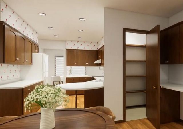 10872 N San Marino DRIVE, Mequon, WI 53092