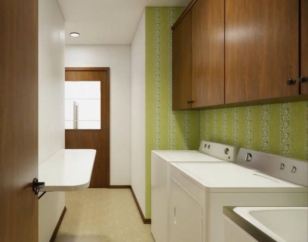 10872 N San Marino DRIVE, Mequon, WI 53092