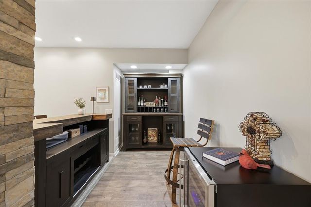 2905 SW Shrout Creek Drive, Blue Springs, MO 64015