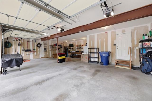 2905 SW Shrout Creek Drive, Blue Springs, MO 64015