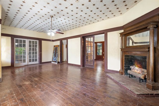 511 Highland Avenue, Waxahachie, TX 75165