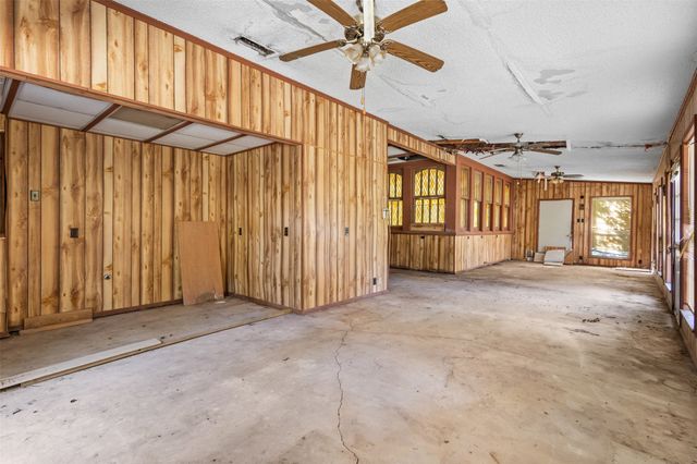 511 Highland Avenue, Waxahachie, TX 75165