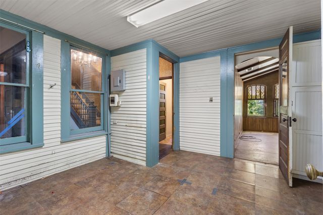 511 Highland Avenue, Waxahachie, TX 75165