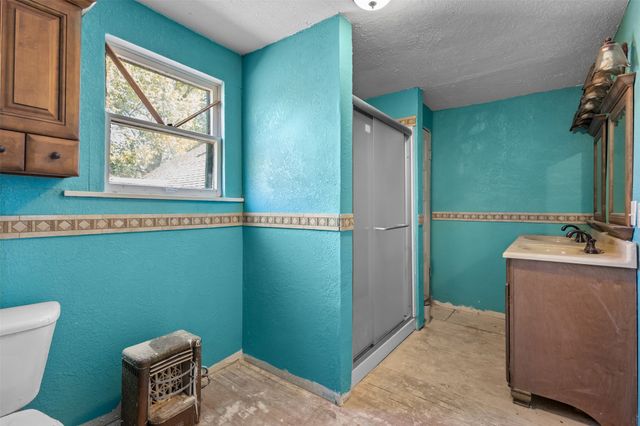 511 Highland Avenue, Waxahachie, TX 75165