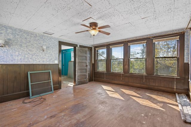 511 Highland Avenue, Waxahachie, TX 75165