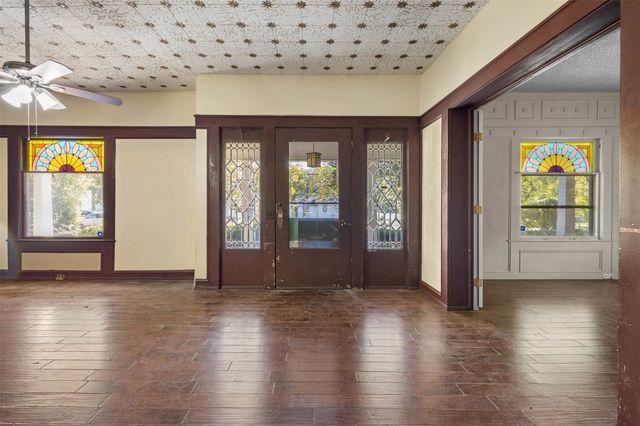 511 Highland Avenue, Waxahachie, TX 75165