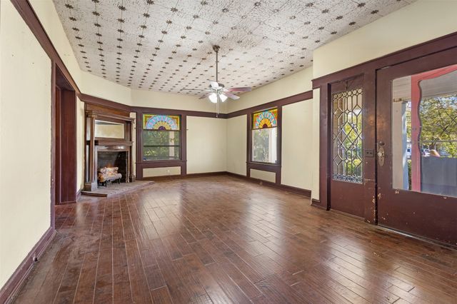 511 Highland Avenue, Waxahachie, TX 75165