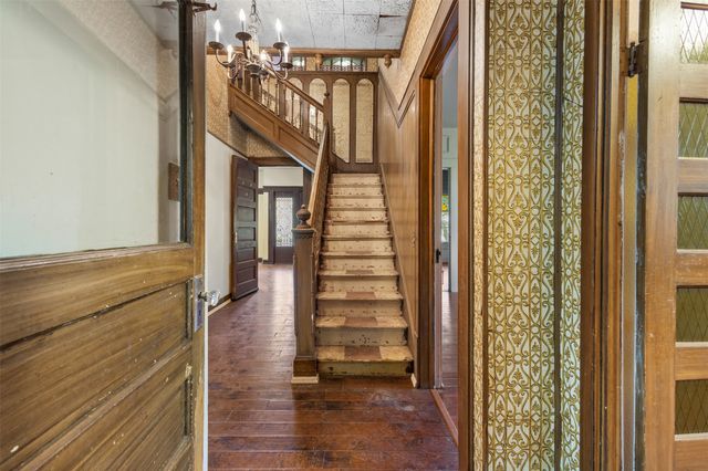 511 Highland Avenue, Waxahachie, TX 75165