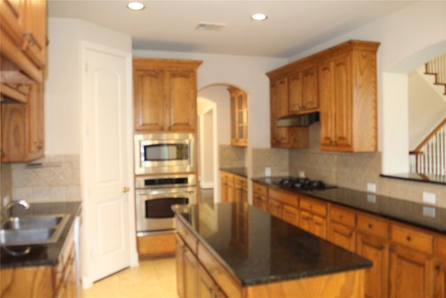 3605 Leanne Drive, Flower Mound, TX 75022