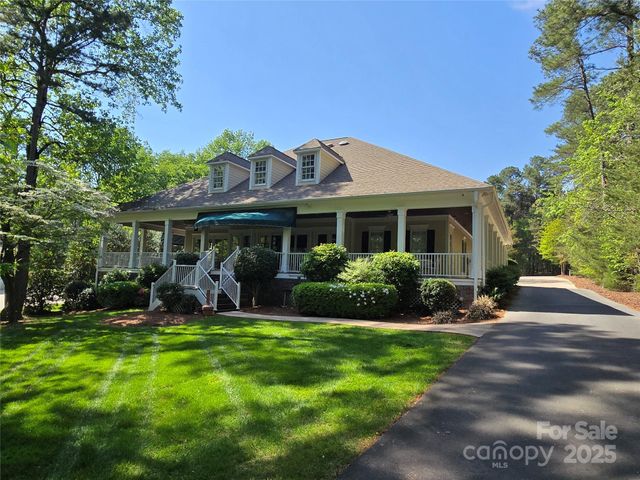 176 Mallard Drive, Badin Lake, NC 28127