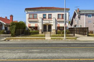 1425 W 48th Street, Los Angeles, CA 90062
