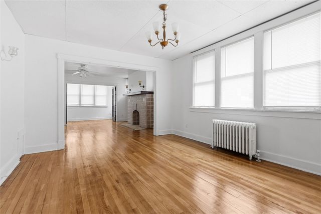 3011-3013 Pioneer Ave, Brookline, PA 15226