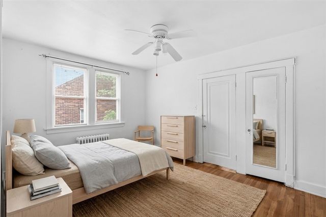 3011-3013 Pioneer Ave, Brookline, PA 15226
