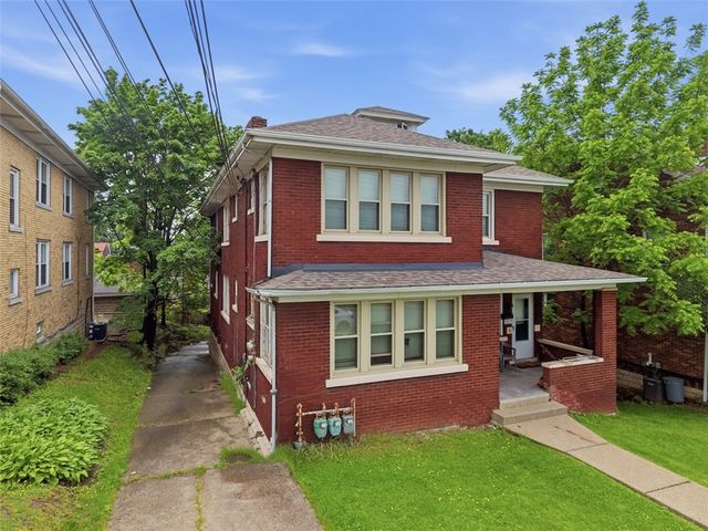 3011-3013 Pioneer Ave, Brookline, PA 15226