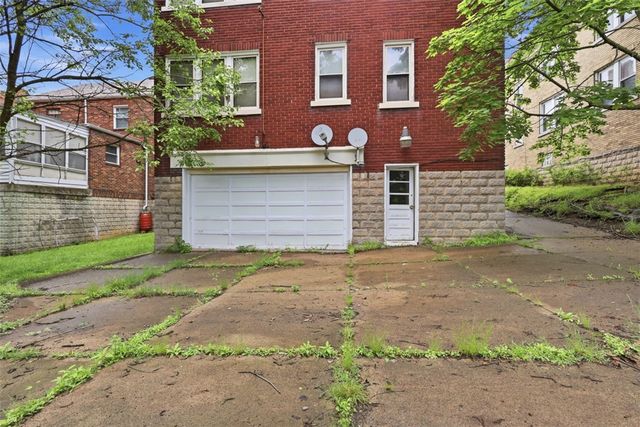 3011-3013 Pioneer Ave, Brookline, PA 15226