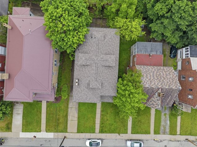 3011-3013 Pioneer Ave, Brookline, PA 15226
