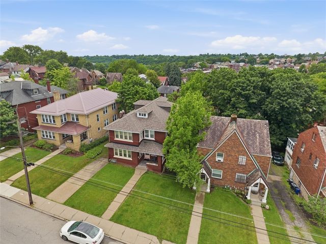 3011-3013 Pioneer Ave, Brookline, PA 15226